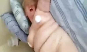 Hôm nay, các cậu bé, cuối cùng cũng đã quyết định làm thân thiết của mình tưởng tượng một thực tế và tiếp cận người bạn của mình với những đề nghị tương ứng. Ông nhanh chóng giải thích cho các cô gái tóc vàng mà ông muốn nhìn thấy cô ấy bằng những kẻ khác. Vâng, cung cấp cho là xứng đáng, đặc biệt là từ khi đứa bé thường có nhóm và khía cạnh này, kinh doanh rất nhiều. Nói chung, sau khi đồng ý, như trong một câu chuyện cổ tích, những cánh cửa mở ra và hai ông bước vào, người sẽ được hạnh phúc để có niềm vui với những dễ thương. Cô ấy hạnh phúc để hút hai cụ cùng một lúc. Nhưng trước tiên, các cô thực sự muốn cho cô, các đối tác làm thế nào cô học khiêu vũ. Nó là không đáng ngạc nhiên mà ngay cả ngựa giống, và thậm chí đĩ này, bạn trai của đều vô cùng vui mừng. Vì vậy, ba bao quanh và trụy bắt đầu biến mất xô đẩy thân của họ vào ẩm ướt của cô và rất nóng lỗ và vào miệng của mình. Và sau đó họ ăn sex hay nhât những con bò cái, với tinh trùng.