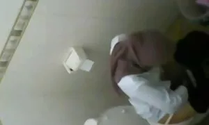 Cuốn sách, tất nhiên, là một người rất hấp dẫn. Nhưng cho một vẻ đẹp trẻ, nó rõ ràng không thay thế, khiêu dâm, thú vị. Vì vậy, em bé kiên quyết đặt sang một bên những khối lượng và quyết định nghỉ ngơi một chút. Rồi ngón tay của cô là tuyệt vời cho việc tìm kiếm người hấp dẫn nhất nhạy cảm khu vì vậy mà sớm vẻ đẹp đã cắn môi của niềm vui đáng kinh ngạc và dự đoán của lớn hơn niềm đam mê. Cô ấy biết rằng là một người bạn trai trở về từ chỗ làm, người sẽ không từ chối quái sau một ngày làm việc. Và vì vậy, nó đã xảy ra. Chỉ các cô gái có rất vui mừng và bạn trai của cô nghĩa là vồ lạnh ngực của vẻ đẹp để thêm nhiều hơn nhiệt để đại dương của cô. Không ngạc nhiên anh đã sẵn sàng để liếm cả vàng và thanh của bạn dụng cụ trên phim sex nhât bản không che của bạn của má. Tất cả vì vậy mà các tình dục tiếp theo là để giải trí theo ý thích của cả các cô gái, và bạn trai của cô.