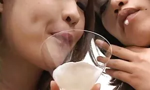 Các cô có một nụ cười tuyệt vời và một cơ thể quyến rũ. Bằng cách này, nếu bạn đang tự hỏi, các bé không mặc quần lót vào ngày hôm nay, do đó, ngay khi buồng thấp hơn, tuyệt vời cuộn và ngọt ngào lỗ trở nên nhìn thấy giữa họ. Không có gì cho anh chàng người hôm nay sẽ làm cho một nhào lộn với em bé này bắt đầu tế nhị chạm vào môi và âm, cố gắng để làm hài lòng các cô gái. Ông thấy nhiều mình rất hấp dẫn mà chú rể không sec nhât thể cưỡng lại và bắt đầu nhiệt tình dục tuyệt vời lỗ. Rõ ràng, các bà thực sự thích điều trị này, bởi vì nó quay hông, cố gắng để thanh của người đàn ông lưỡi sâu hơn vào hậu môn. Vâng, một chút sau đó, các cô gái mình làm bằng tay, mút dương vật ở toàn bộ, đã dâm trong miệng như một nghiệp dư. Và cô ấy yêu tính cách khó nhất.