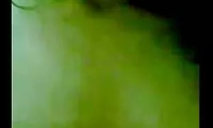 Các cô đến thăm các cậu bé và đưa anh ta thực phẩm. Nhưng những người đàn ông hói ngay lập tức muốn cho ra hơi nước và bắt đầu để dụ dỗ các cô gái. Cô ấy không quan tâm làm trò đùa, hoặc, vì vậy cô nhanh chóng cởi bỏ quần áo của cô và cho cô ấy thấy một người bạn tốt-cạo nứt. Các người chạy bàn tay của mình trên môi của mình, và sau đó bước vào nắp với một chi, buộc vài tiếng rên tại buzz. Các cặp vợ chồng thay đổi sễx nhât bản rất lớn: sau khi quan hệ trong khi đứng dựa trên bàn, người yêu chuyển đến ghế sofa, nơi các cô gái, tiếp tục lây lan chân của mình trong một tư thế. Sau đó là cặp vợ chồng tiếp tục trên mặt đất, nơi những người yêu đạt một bạo lực lẫn nhau cực khoái.