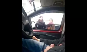 Đã muốn gọi cho một chiếc taxi để đi du lịch thoải mái đến trường đại học. Vâng, để làm cho nó thú phim mat nhât ban vị cho cô ấy một chiếc xe đã được gửi tới các đường lái xe. Đây là một chiếc xe có nhiều máy ảnh khiêu dâm. Đương nhiên, người lái xe là giả ở đây, nhưng ông yêu thương và biết làm thế nào để dụ dỗ cô gái trẻ đẹp. Đầu tiên, bạn nên tham gia vào một cuộc trò chuyện và sau đó thông báo đến các cô gái, một ấn tượng giá vé như vậy đó cô ấy nghĩ của một phương pháp thay thế của trả tiền cho chiếc xe. Tất nhiên, như một người lớn cô gái khá sẵn sàng trả với tình dục, bởi vì cô ấy cố gắng làm tất cả thời gian. Để làm điều này, nó là đủ để đậu trong một góc hẻo lánh để không ai bị bắt làm không đứng đắn hoạt động. Và lớp học này sẽ chắc chắn là không đứng đắn: để bắt đầu, này, bắn ảnh, và sau đó các cô gái sẽ phải lạnh lùng lây lan chân của mình và có quan hệ.
