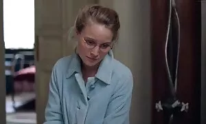 Một trong những hói mang về nhà sang trọng nhỏ da đen, người mà ông nhanh chóng đưa ông lớn. Các cô gái, nhận thấy nó ngay lập tức và để bắt đầu, muốn cho anh ta một thổi kèn định liếm của mình bìu, từ mà anh ta có nhiều xes nhât ban niềm vui. Sau đó cô ấy nghiêng người từ từ với ung thư, cho cô ấy một gợi ý rằng đó là thời gian để có được vào âm hộ của cô, mà là chờ đợi một cực khoái, trong hành lang của kích thích. Các cậu bé đã không thất vọng các em và các chó với tất cả sức mạnh của mình, buộc cô phải kêu rất to cho kích thước dương vật này. Cặp vợ chồng này rơi vào một tình dục tuyệt vời, mà chỉ kết thúc khi có một cơn cực khoái.