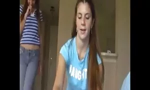 Nhiều người đi nghỉ ngơi trong thiên nhiên sưng lên và thư giãn. Nhưng cô không muốn ngồi gần ngọn lửa và đi lấy chút không khí trong rừng phim xet nhât để chiêm ngưỡng mùa đông chuông và can đảm. Cô ấy biết rằng người bạn thân nhất của chồng đã lấy máy ảnh của cô và sẽ đuổi theo cô, trong khi những người khác không nghi ngờ gì. Và vì vậy, nó đã xảy ra, họ đã nghỉ hưu trong xe, đóng cửa lên và các cô gái, bắt đầu cởi quần áo, một cách nhanh chóng, cô gái đáng yêu lớn. Và chỉ sau đó đã vẻ đẹp thực vật mình trên dương vật và bắt đầu đi, cô đạt được cực khoái. Có một trụy lạc ở đây.