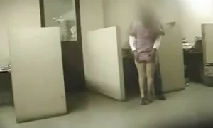 Một người đàn ông lo lắng không thể chọn giữa một cô gái tóc vàng và tóc nâu, những người đã đến anh ta. Trong khi con đã không có thành viên sau đó ông vẫn còn nghĩ về một cái gì đó, nhưng với sự xuất hiện của cương cứng, người yêu, chỉ có thể nghĩ về những mong muốn cơ quan của người đẹp. Các cô gái tước của mình đồ lót của họ theo yêu cầu của một trong những lựa chọn, và bắt đầu chơi, hư hỏng, mạnh mẽ của họ, dương vật. Các người phim heo nhât đã không lốp của sự hấp dẫn và trụy lạc của ngon miệng cô gái, có lỗ sẽ kiểm tra nền kinh tế của họ trong giao hợp. Nhà đẹp, đồ bắt đầu với phần mềm quan hệ, vì vậy các cô gái chảy như cuối cùng rồi. Các người không hành hạ mình và bắt đầu luân phiên búa âm đạo của một đối tác, thì khác với các con. Đẹp con thú vui mừng với sự hiện diện của một thành viên nam lớn, cho phép chúng vội vàng đối với một trong lành và mong muốn cực khoái.
