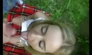 Hôm nay, người Mỹ quyết định phim vai trò chơi khiêu dâm, nhưng, như mọi khi, kinh doanh này có vẻ hơi vụng về. Giống như, một gã nói chuyện với các camera, bí mật lẻn vào nhà để tìm thấy thứ gì thú vị ở đó. Đương nhiên, bên trong anh ta đã chờ đợi một cặp vợ chồng trẻ giả vờ như đang ngủ. Cùng lúc đó, các cô gái tóc vàng xinh đẹp như vậy hấp dẫn cách mà nó rõ ràng là cô ấy hiển thị ra. Nhưng nó không quan trọng, bởi vì xnxx nhât cô ấy có đẹp và lớn. Các cậu bắt đầu chạm vào những thú vui với niềm vui, và sau đó đặt tay mình giữa đôi chân của em bé, cố gắng không để thức tỉnh cô ấy. Nói chung, một ngu ngốc sản xuất, nhưng cô gái mình là một thực kẹo. Nó sẽ được tốt đẹp để đưa một chiếc cũi trên một dương vật và sau đó, hãy để anh ta ngủ nếu anh thực sự muốn. Trong một âm đạo, nó là vậy, ẩm ướt, và rằng bạn có thể tăng tốc độ giảm tốc độ để các em có thể cảm thấy ấm vụ nổ cực khoái.