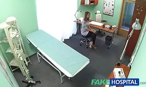 Một nữ đã đến thăm bạn bè của cô và bạn trai, khi cô ấy có kinh nghiệm thỏa mãn mong muốn kích động một người đàn ông vào lừa dối cô ấy. Phải đối mặt với sự tuyệt vời tình dục xec nhât của một kinh nghiệm chơi, con ngựa không thể quản lý, và ngay khi con chó của mình đã được một thời gian ngắn phân tâm, ông đẩy cái dương vật vào miệng của những gã khốn kiếp. Có hoàn thành chém trong miệng đằng sau, vợ của ông trở lại, các chàng trai đã bé đến một môi trường thoải mái hơn ở phòng khác, nơi ổng đã viết các cô gái, đến kiệt sức trên một không gian rộng rãi trên giường, và hoàn tất khuôn mặt xinh đẹp với niềm vui.