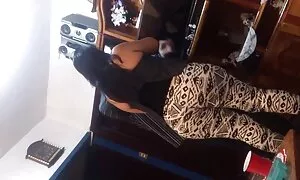 Bộ lông của một cô gái đẹp và mảnh mai cô gái thích một anh chàng người hưởng cuộc sống với vẻ đẹp với đầy đủ. Thể phim sec moi nhât thao, con trai tự nguyện cho thấy tuyệt vời của mình trước mặt cô gái, và khi anh nhìn thấy một phẳng hoàn toàn thành viên của ấn tượng kích thước ở phía trước khuôn mặt của mình, niềm vui của ông không biết giới hạn. Các cô gái tự nguyện cho một đẹp quyến rũ vào cổ họng của mình, và khi đôi môi của cô chạm vào cô ấy, người yêu của bóng, nó có nghĩa là toàn bộ lâu dài dương vật được gắn vào cô ấy được phát triển cổ họng. Bây giờ các cô gái dũng cảm có thể nói dối lo lắng trên ghế và để cho phẩm giá của một vận động viên vào lông, trong đó âm đạo đủ chất bôi trơn đã tích lũy được, bởi vì ấu trùng đã rất vui mừng. Các cô gái rên rỉ, nhiều hơn và nhiều hơn nữa trong giao phối, và điều này buộc đối tác của mình để thực hiện những kỳ công.
